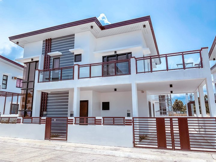 Best Quality and Design House and Lot for Sale