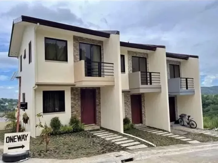 Overlooking House and Lot for Sale in Antipolo