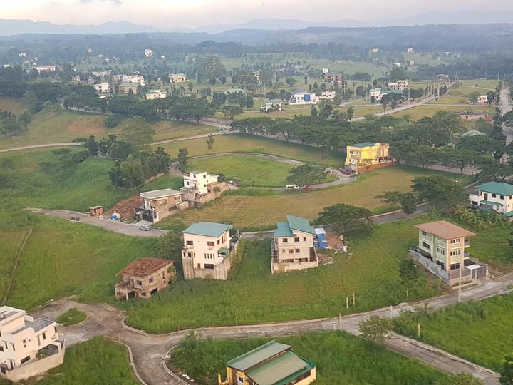 Residential Lot for Sale in Eagle Ridge Golf and Residential Estates near CALAX Tagaytay