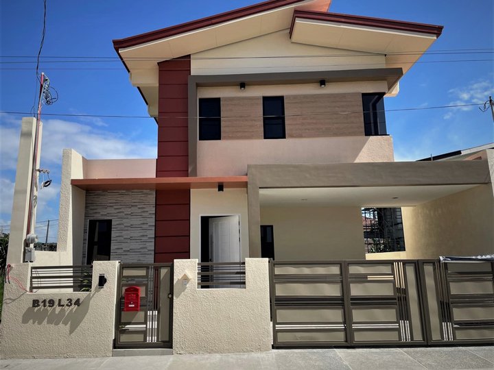 4-bedroom Single Attached House For Sale in Imus Cavite The Grand