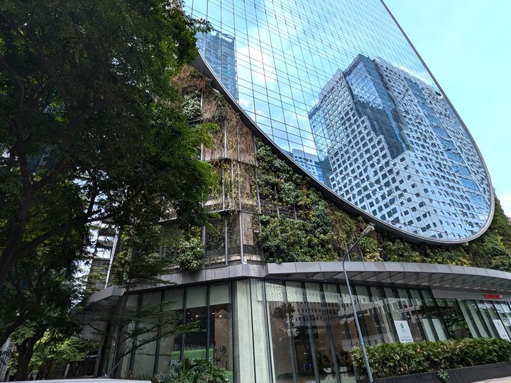 245.84 sqm Corner Office Green Building with Advanced Technology For Lease in Ortigas Pasig City