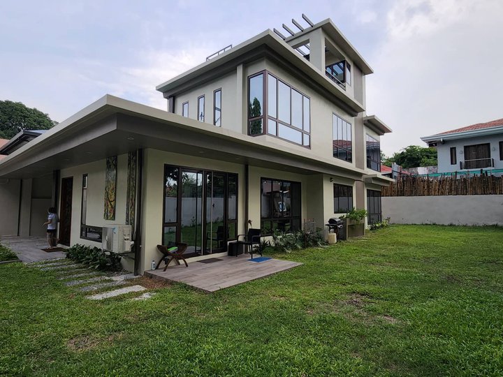 4BR Single Detached House For Sale in Alabang Muntinlupa