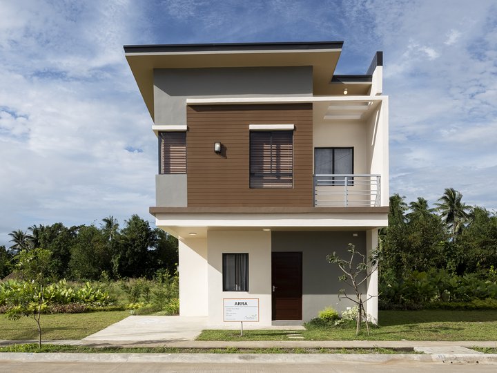 3-bedroom Single Attached House For Sale in Alaminos Laguna