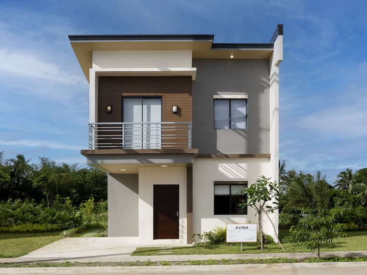 Ready for Occupancy Single Atached House For Sale in Sentrina Alaminos