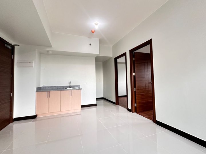 2 Bedroom with parking for sale in Pasay