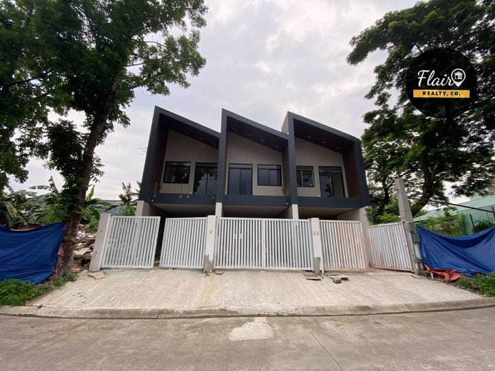 3BR TOWNHOUSE FOR SALE IN SUMULONG ANTIPOLO NEAR XENTRO MALL