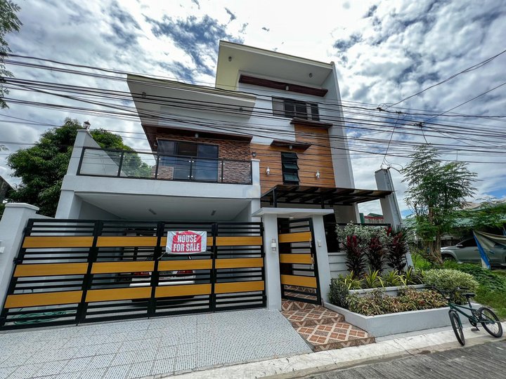 Brand New House and Lot for SALE in Multinational Village, Parañaque