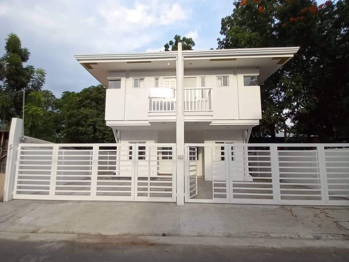 3 Bedroom Duplex For Sale in Manila Doctors Village, Las Pinas
