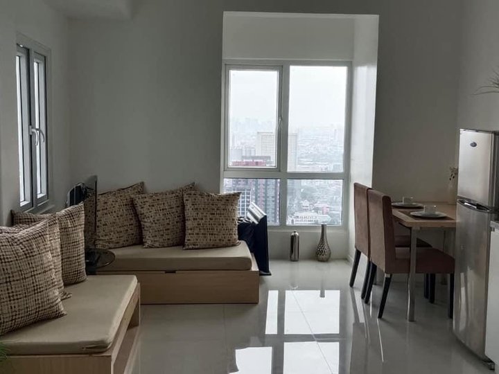 CONDO RENT TO OWN NEAR MALL, SCHOOL, AND TERMINAL