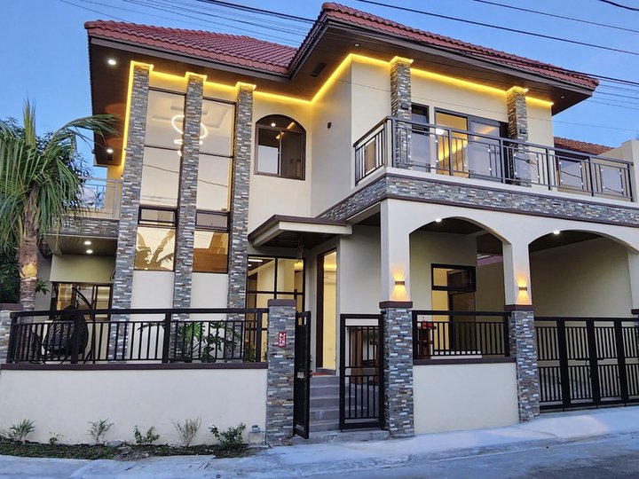 Corner House & Lot in Bacoor Cavite, Citta Italia Subdivision