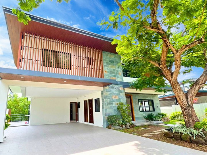 4-Bedroom House and Lot for Sale in Ayala Southvale Primera, Las Pinas City