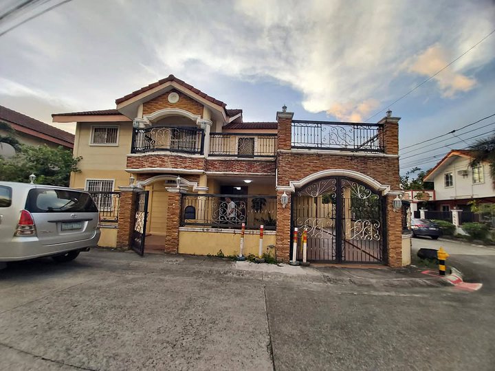 Corner lot House for Sale in Avida Sta Catalina Residences Dasmarinas Cavite