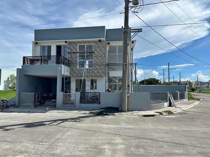 Brand new Corner lot House for Sale in ETON City Sta Rosa Laguna