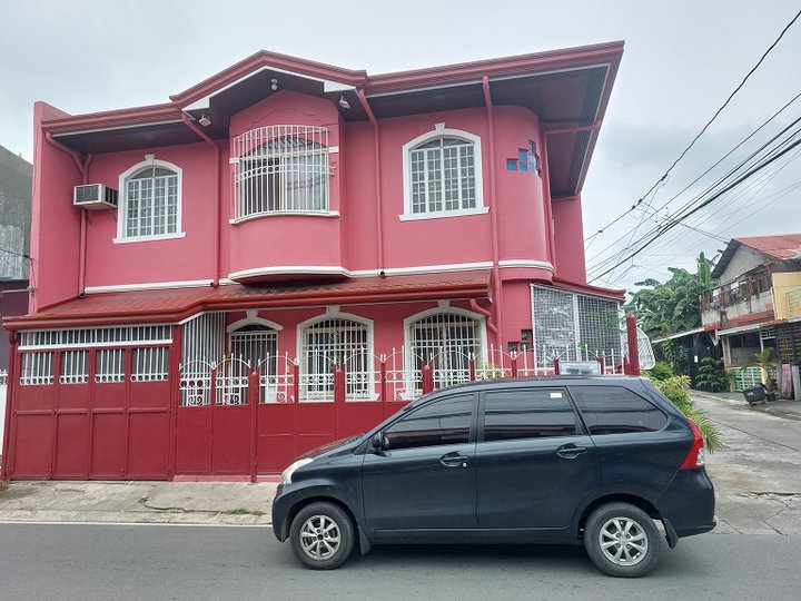 Corner lot House for Sale in Pilar Village Almanza Las Pinas City