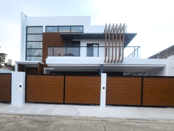 5-Bedroom House with own Pool for Sale in BF Homes Paranaque City