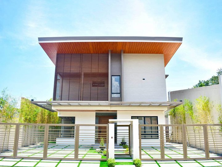 Brand new 5-Bedroom House with own Pool for Sale in BF Homes Paranaque City