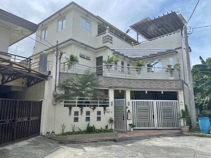 3-storey Solar Powered House for Sale in Royale Estates Las Pinas City