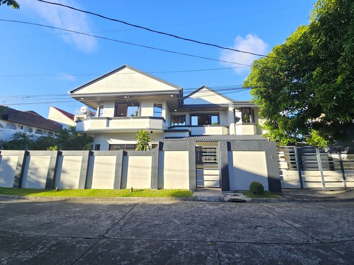 House for Sale in BF Resort Village Las Pinas City