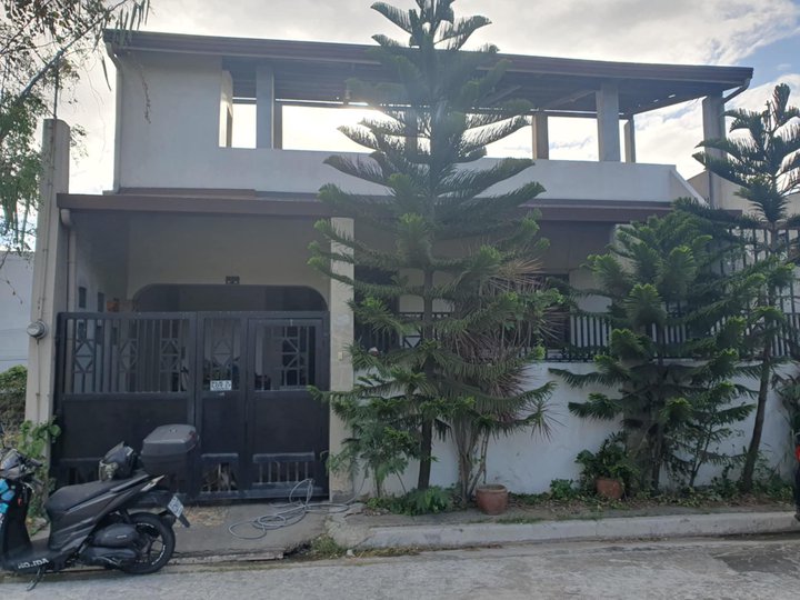 House with Basement for Sale in Pallas Athena Exec Village Imus Cavite