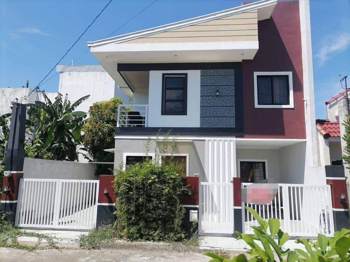 House for Sale in Fairway View Village near The Orchard Dasmarinas Cavite