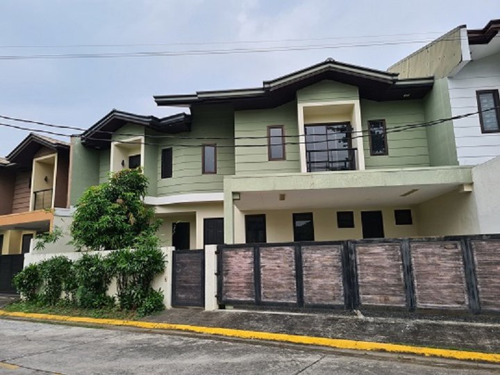5-Bedroom Townhouse for Sale in BF Homes Paranaque City