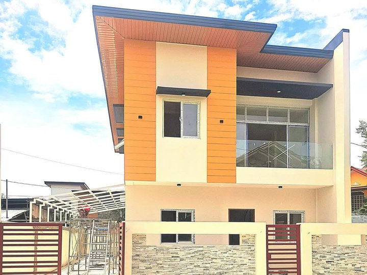 House for Sale in Pallas Athena Exec Village Aguinaldo Highway Imus Cavite