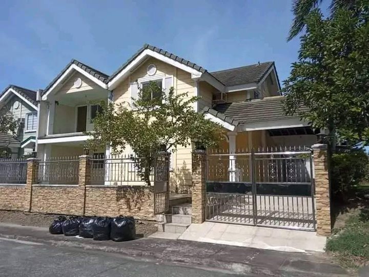 5-Bedroom House for Sale in Avida Settings Molino-Paliparan Road Bacoor Cavite