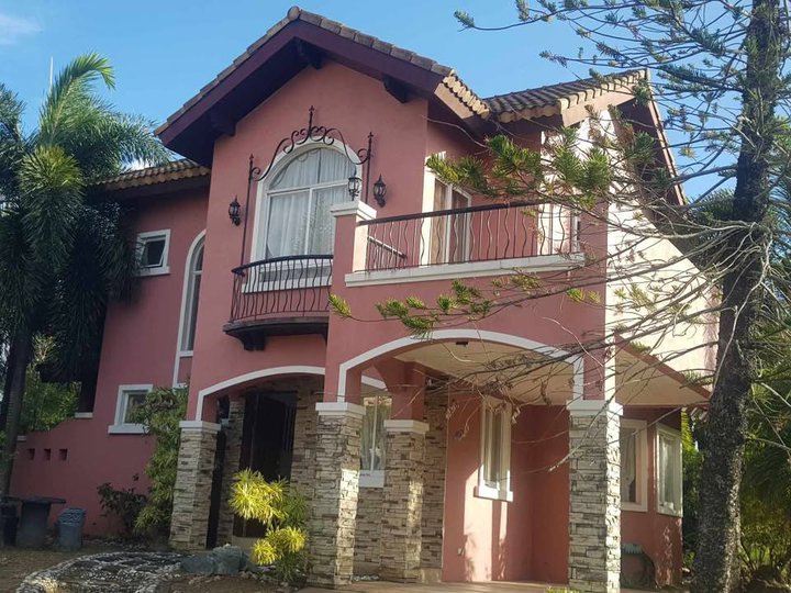 House for Sale in Portofino Daang-Hari Las Pinas City