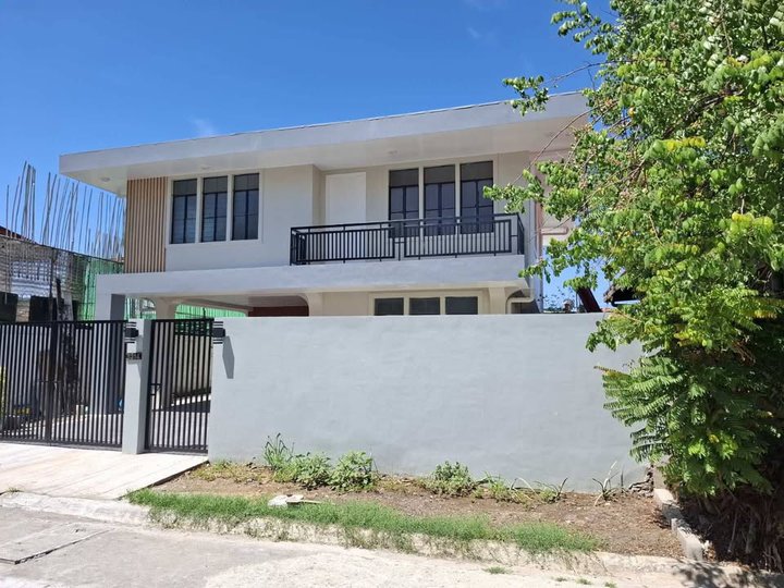 House for Sale in San Antonio Valley 5 Sucat Road Paranaque City