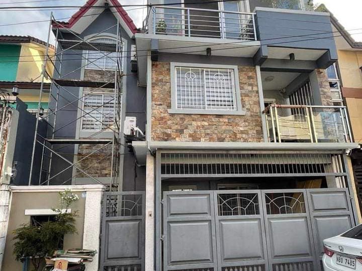 3-storey Townhouse for Sale in Ridge Crest Molino-Paliparan Road Bacoor Cavite