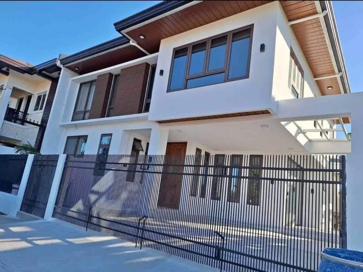 Brand new House for Sale in La Residencia Sta Rosa Laguna