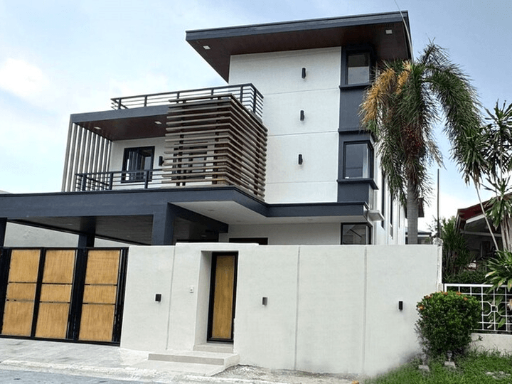 Brand new 7-Bedroom House for Salein BF Homes Paranaque City