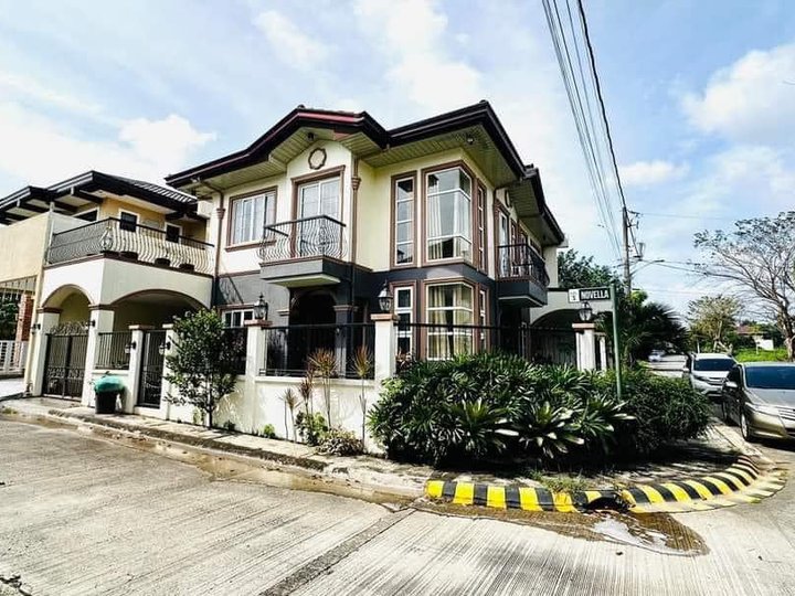 Corner lot House for Sale in La Residencia Sta Rosa Laguna