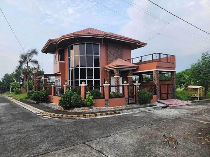 Corner lot House for Sale in Palma Real Malamig Binan Laguna