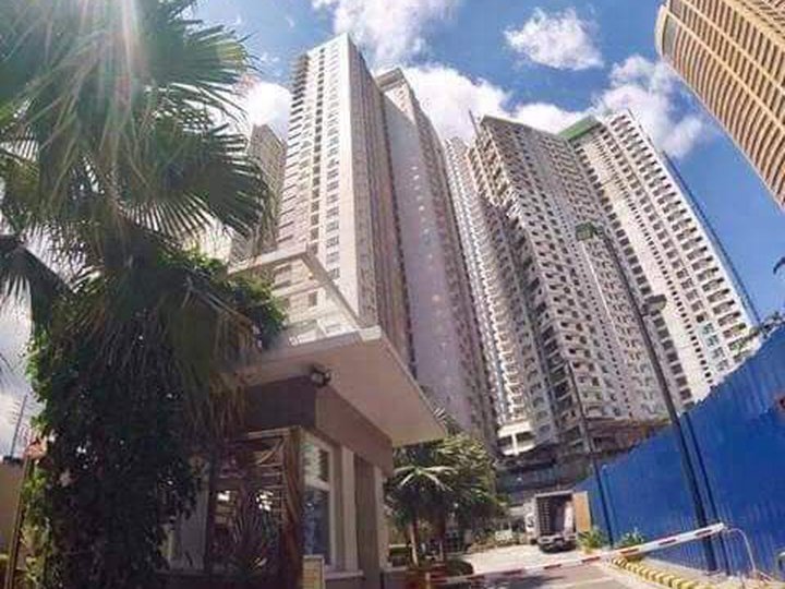 Ready For Occupancy Discounted 30.26 sqm 1-bedroom Residential Condo Rent-to-own in Mandaluyong