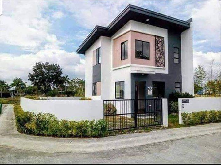 3-bedroom Townhouse For Sale in Cavite Economic Zone General Trias
