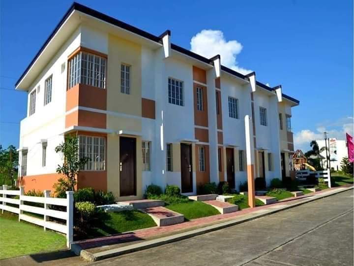 Giselle TownHouse  end unit In Heritage Homes Marilao