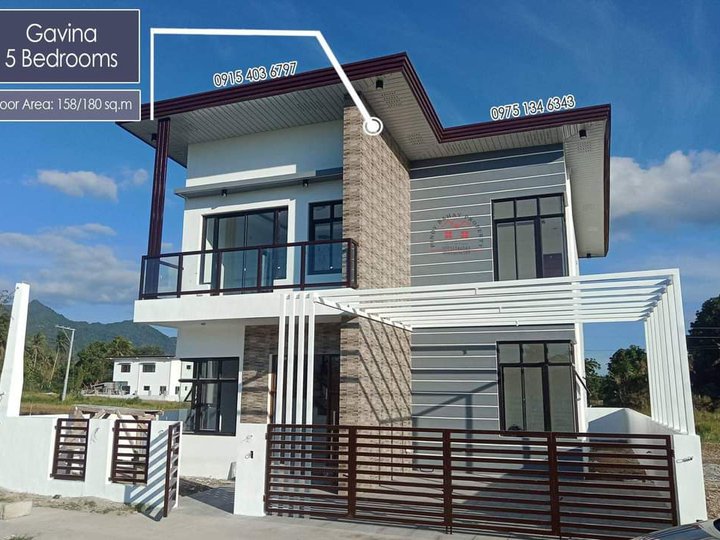 5-bedroom Single Attached House For Sale in Lipa Batangas