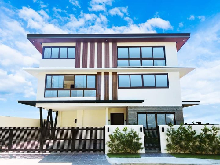Brand New 3-Storey Modern Ayala Alabang House and Lot