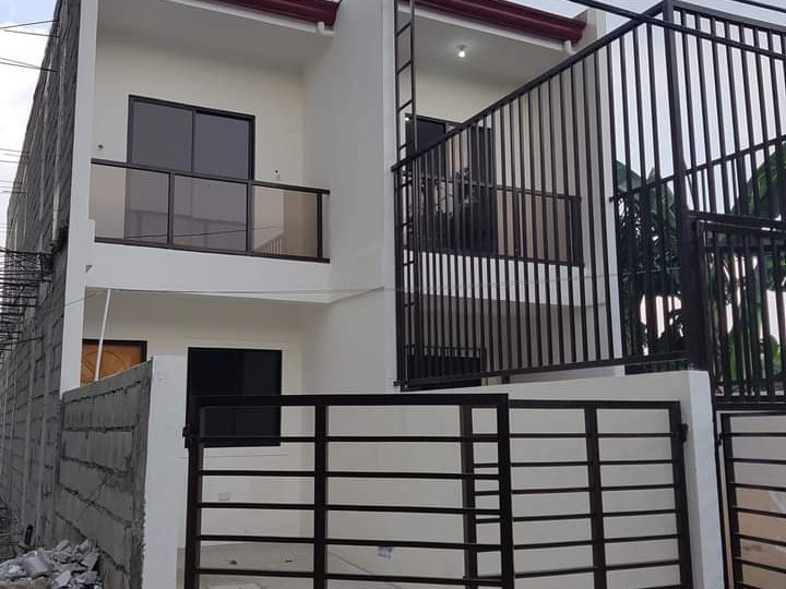RENT TO OWN THREE-STOREY TOWNHOUSEFOR SALE IN AMPARO NORTH CALOOCAN