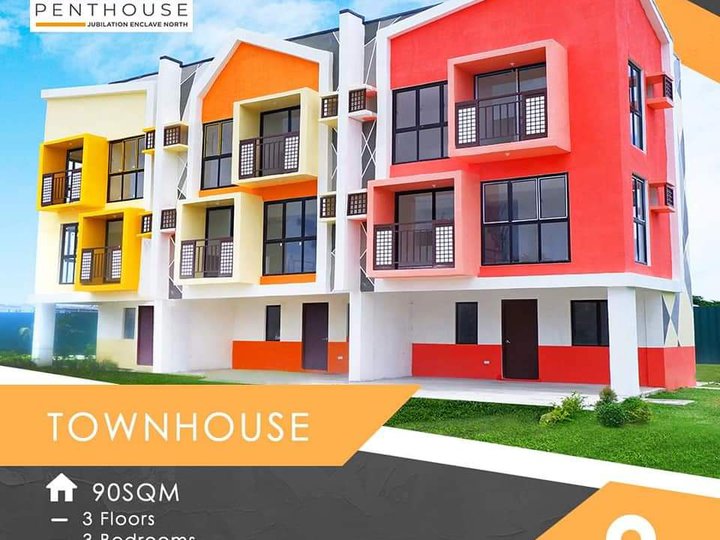 3 Storey TownHouse / 3 Bedrooms in Binan, Laguna