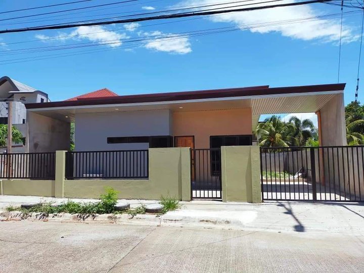 NEWLY BUILT HOUSE AND LOT FOR SALE AT HILLSBOROUGH UPTOWN CDO