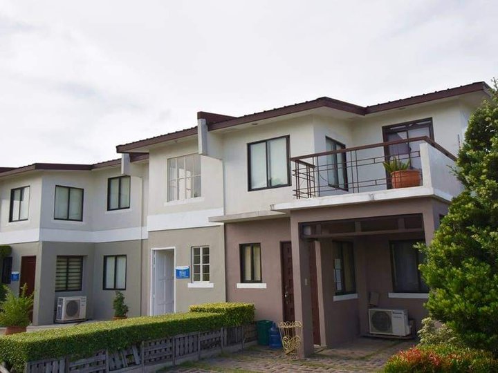 Zone 1 Townhouse with Electricity and Water  1.5m ready to move in