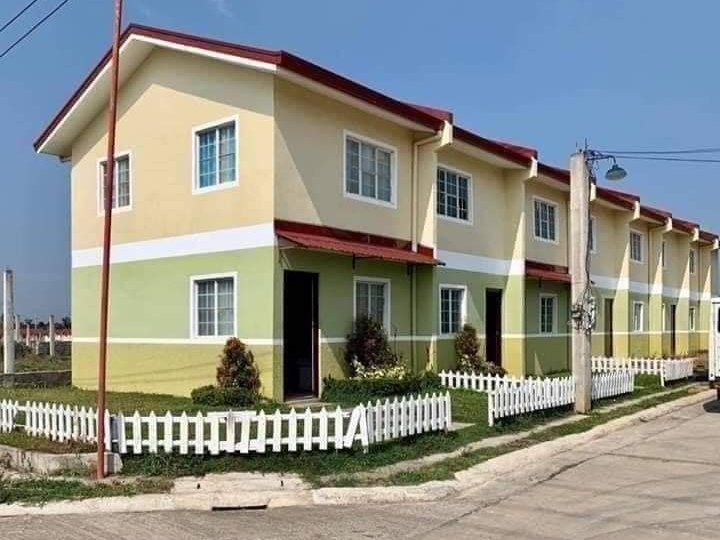 3-bedroom Townhouse For Sale in Alaminos Laguna