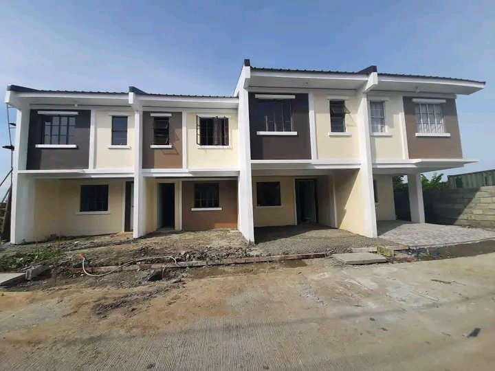 2-bedroom Townhouse For Sale in Tanza Cavite