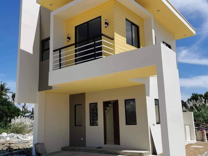 3-bedroom Townhouse For Sale in Lapu-Lapu (Opon) Cebu