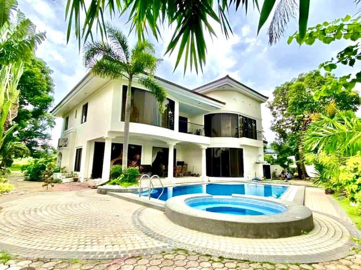 6-bedroom Single Detached House For Rent in San Pedro Laguna