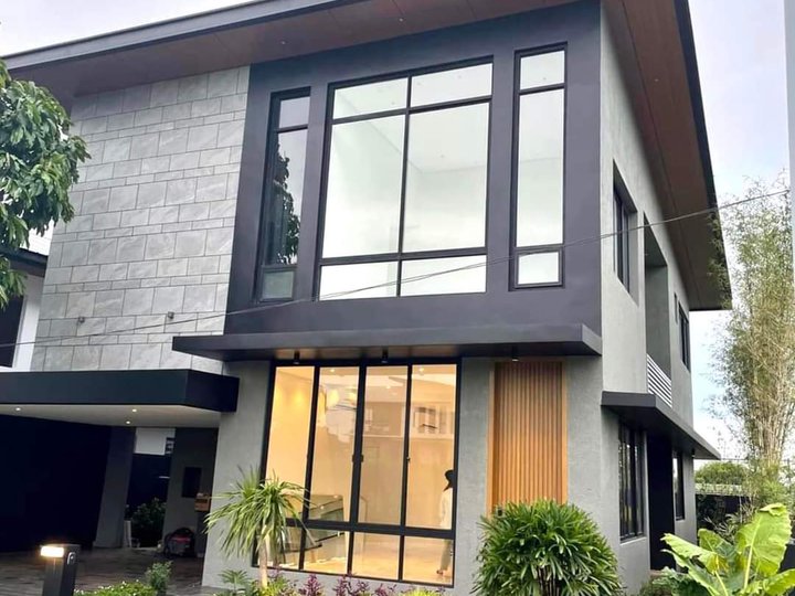 4-bedroom Single Detached House For Sale in Nuvali Santa Rosa Laguna
