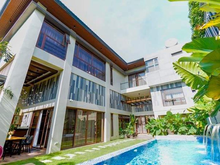 6BR Brandnew House With Swimming Pool For Sale in Paranaque