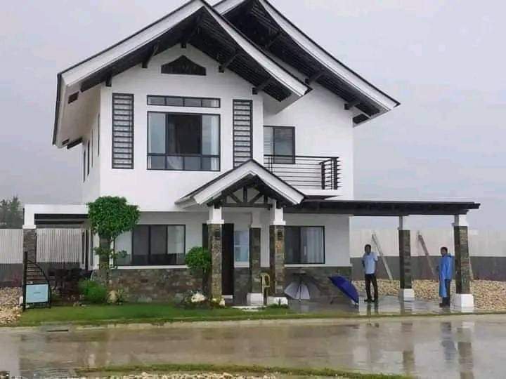 Beach front House and Lot